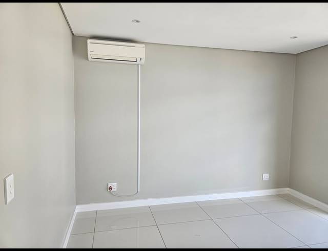 4 BEDROOM TOWNHOUSE FOR SALE IN IZINGA ESTATE